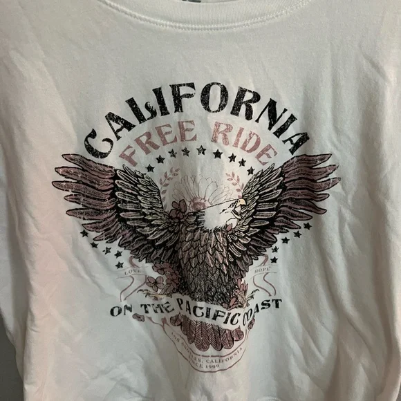 Hollister graphic t shirt - Picture 2 of 3